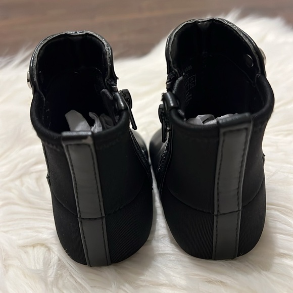 Stuart Weitzman 50/50 Black Baby Silver Heart Bootie size:3 Holiday fall winter - Picture 8 of 10